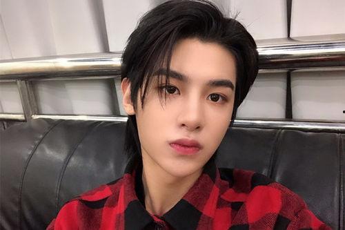 离谱爆料黄明昊视频,揭秘背后惊人真相！